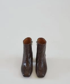Loq Lazaro Boot Bombón Snake Shoes