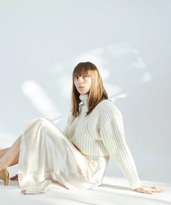 Shaina Mote Sweaters Crop Turtleneck Crema