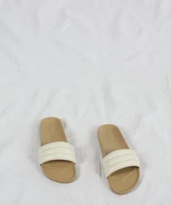 Beatrice Valenzuela New Arrivals Classic Sandalia Shell