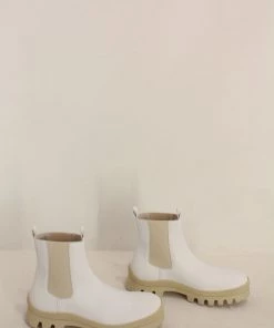Nomia Kai Boot White/Beige