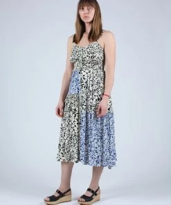 Wray Dresses Smocked Dress Graphic Abstract Animal