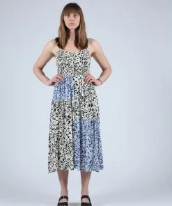 Wray Dresses Smocked Dress Graphic Abstract Animal